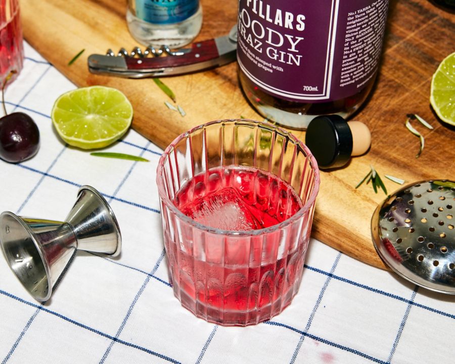 5 Best Ways to Mix & Drink Four Pillars Bloody Shiraz Gin Dan's Daily