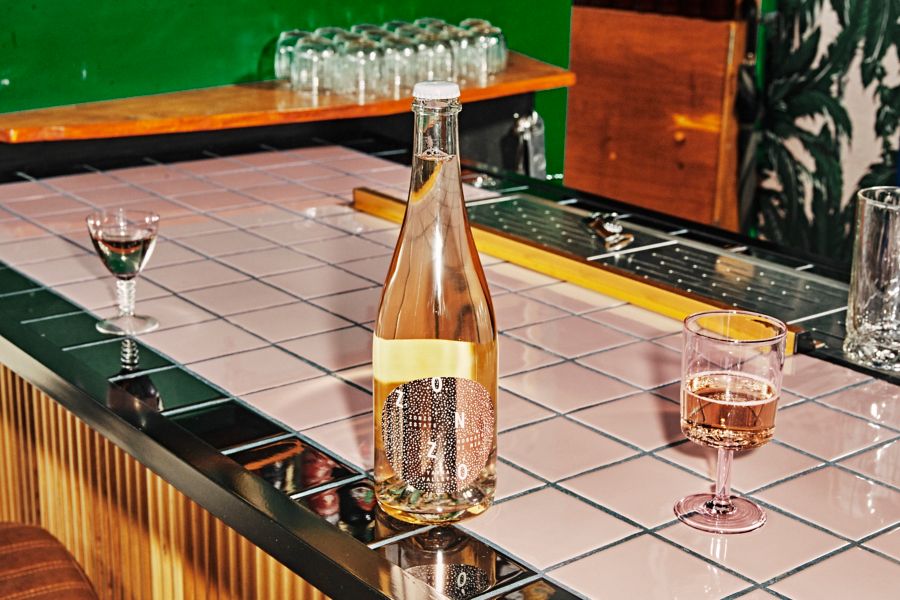 Zonzo Estate Moscato bottle