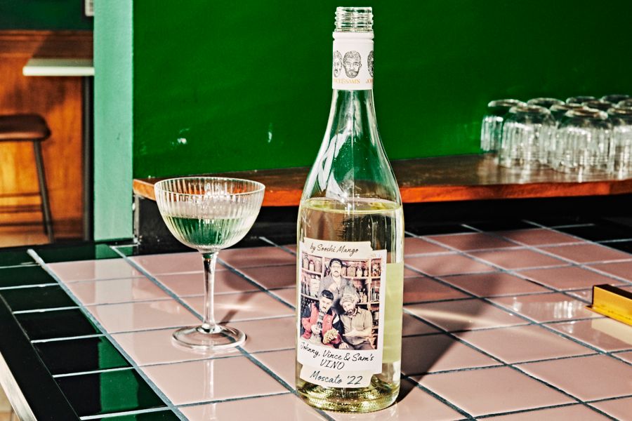 Sooshi Mango Dolce Moscato bottle