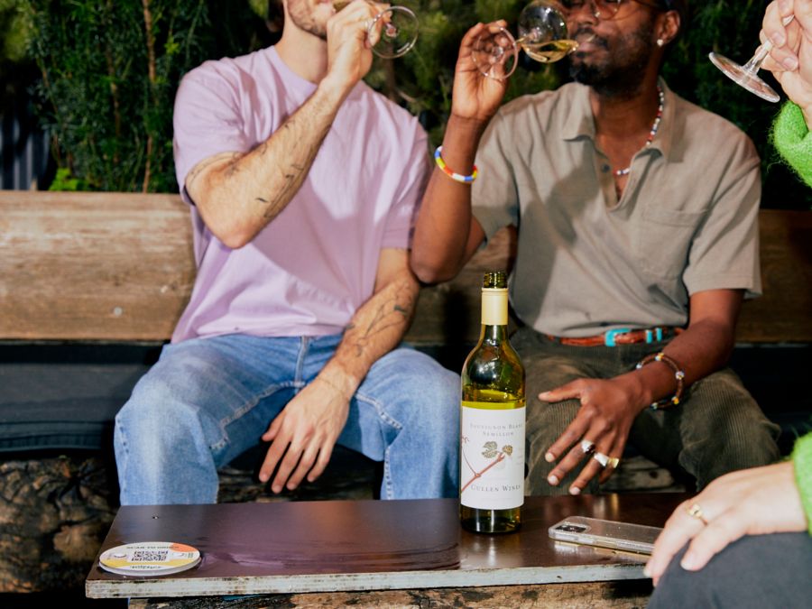 A bottle of Cullen Mangan Sauvignon Blanc Semillon wine