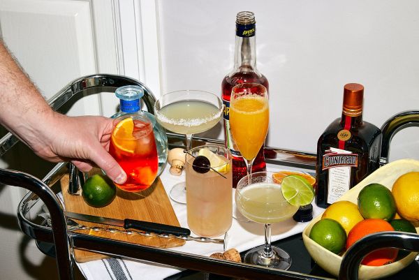  These fresh and simple cocktails make the best of the new season. 
