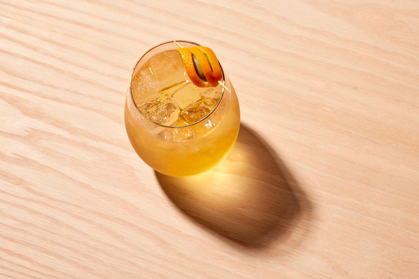 The Gin and Blanc Vermouth Spritz cocktail