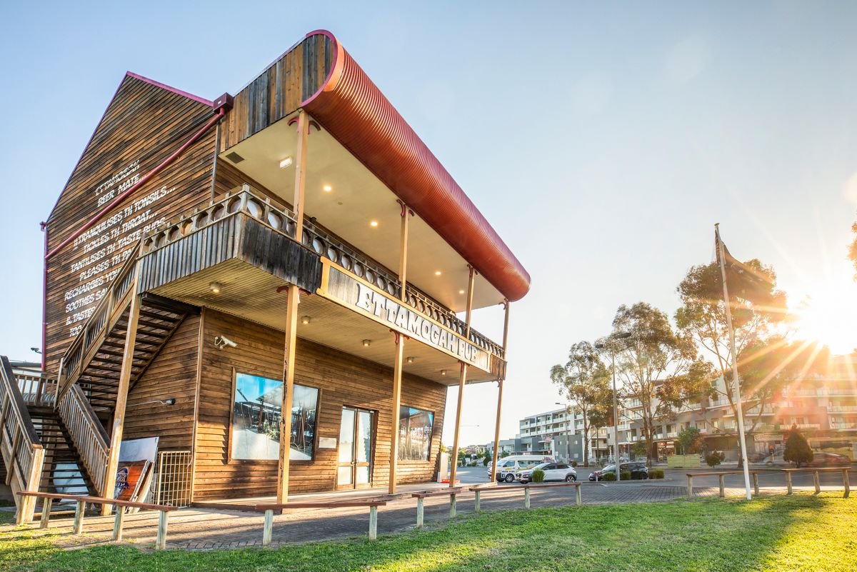 The Ettamogah Best Pub in Kellyville Ridge, Sydney (What Beer & Food