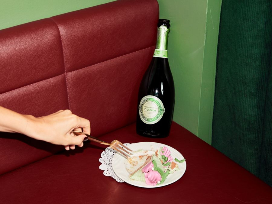 Dress up and party with the Porta Dante Organic Prosecco