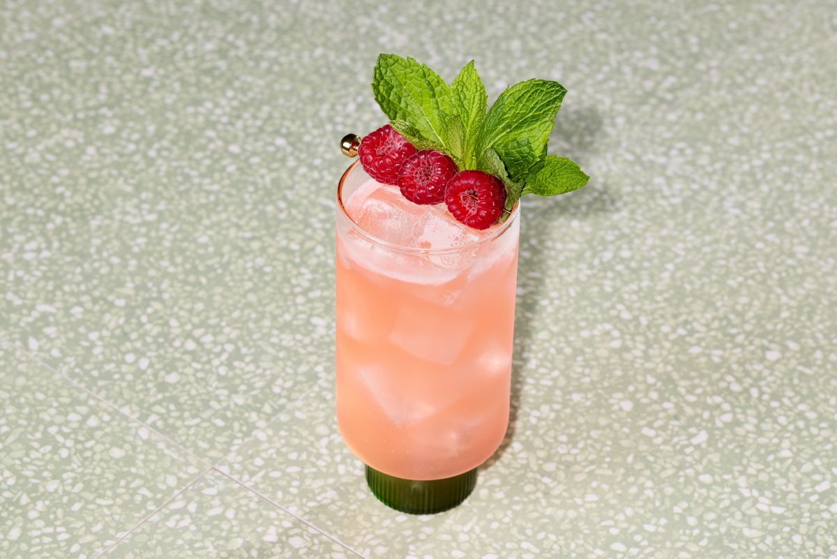 Gin and fresh juices make the Courtside one of the most refreshing cocktails 