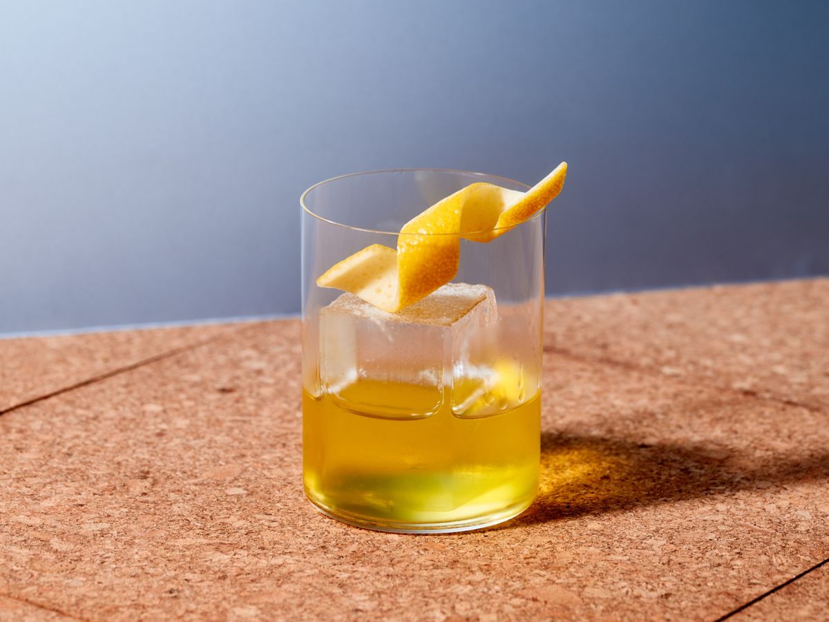 Yellow Negroni cocktail recipe
