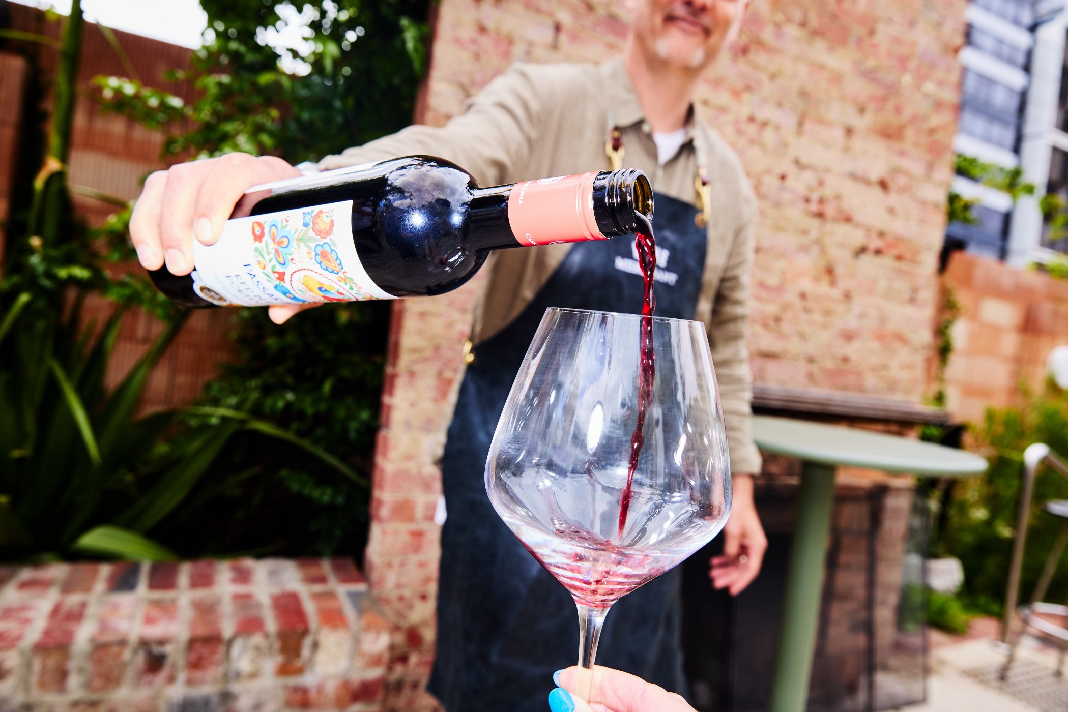 A red wine blend bottle of Casa Santos Lima Red Blend with tasty food pairing