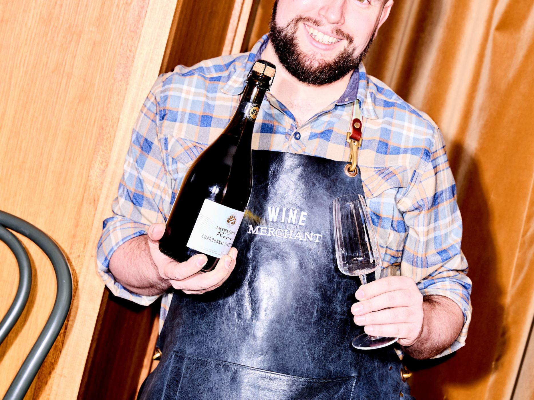 Jacob's Creek Reserve Chardonnay Pinot Noir - A fresh, smooth and fruity flavored wine that tastes well with fish and chips .