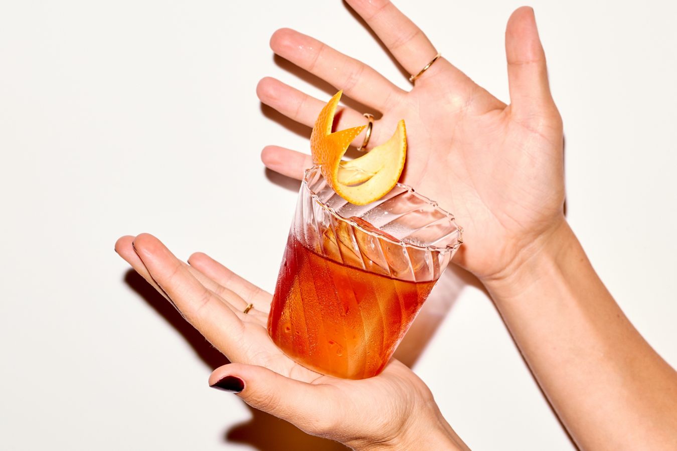 Keep it simple with these 3-ingredient cocktails for Christmas