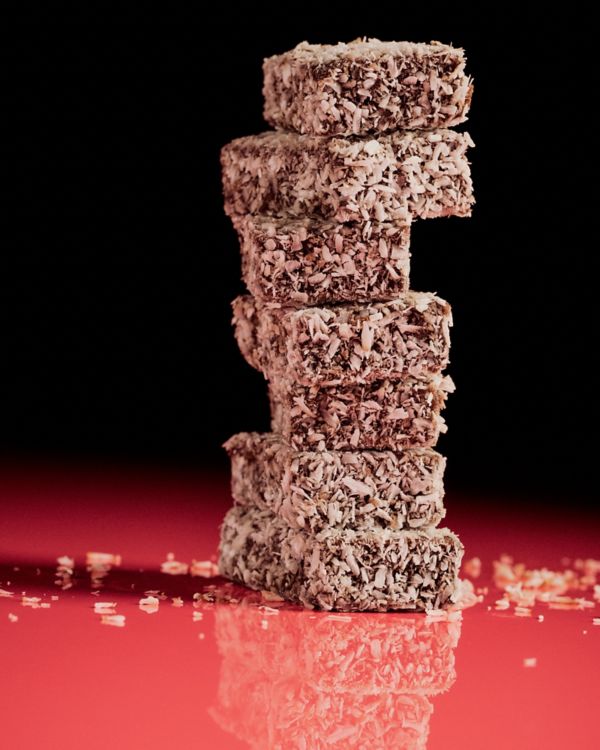 The classic Aussie dessert, the lamington 