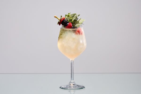Non-Alcoholic Berry Spritz cocktail recipe