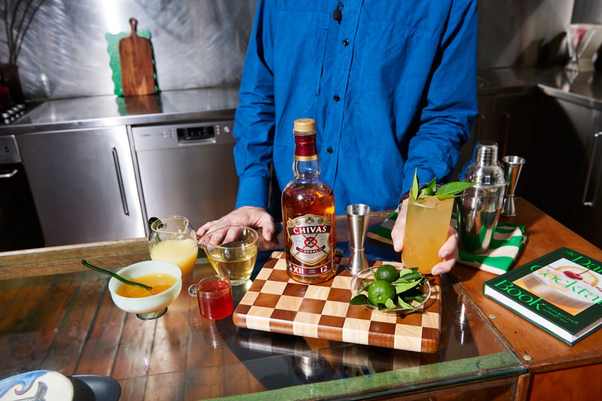 The ingredients for making Quick Buck cocktail