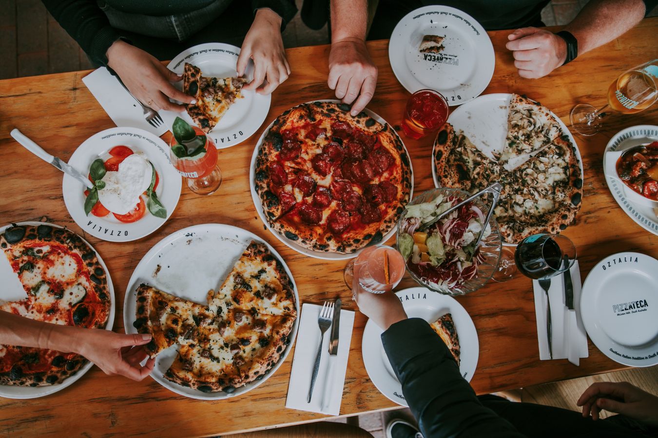 Love great pizza and even better drinks? Follow us