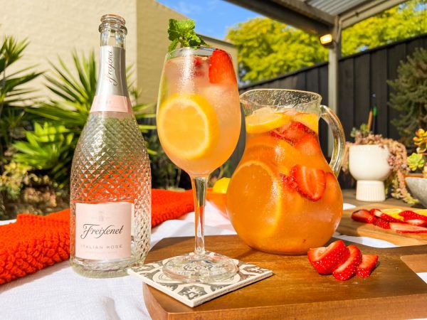 Killer Combo: Sparkling Rosé + Sangria