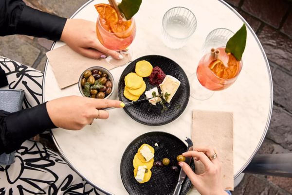  A popular pit-stop for locals, serving killer cocktails, a list of wine selections, beer choices and more. 
