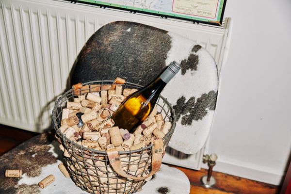 Is cork better than screwcap?