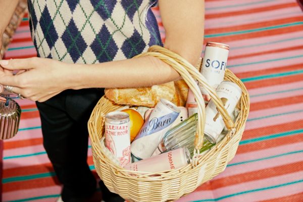  Consider your next picnic tipple sorted. 
