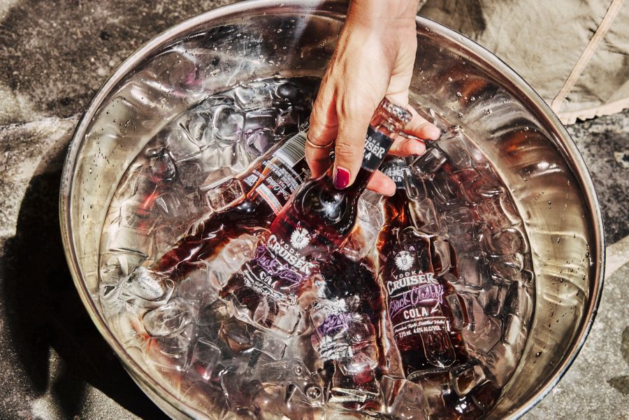 Vodka Cruiser Cola Black Cherry in ice bucket