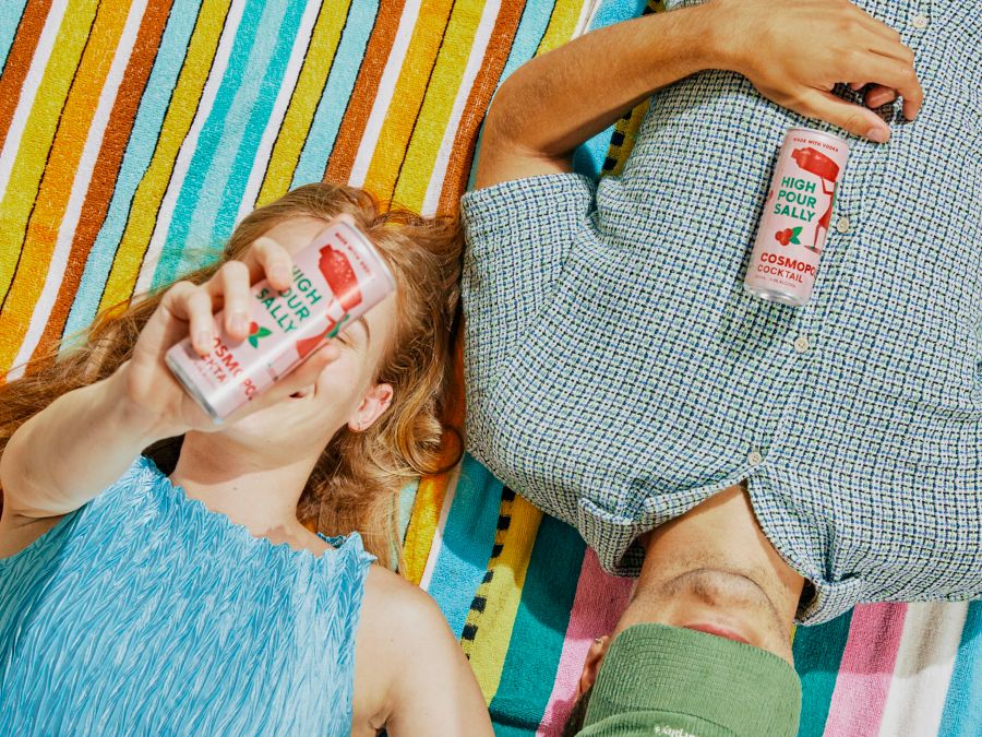 5 Best Canned Cocktails for Fancy Picnics (ReadytoDrink Premixed