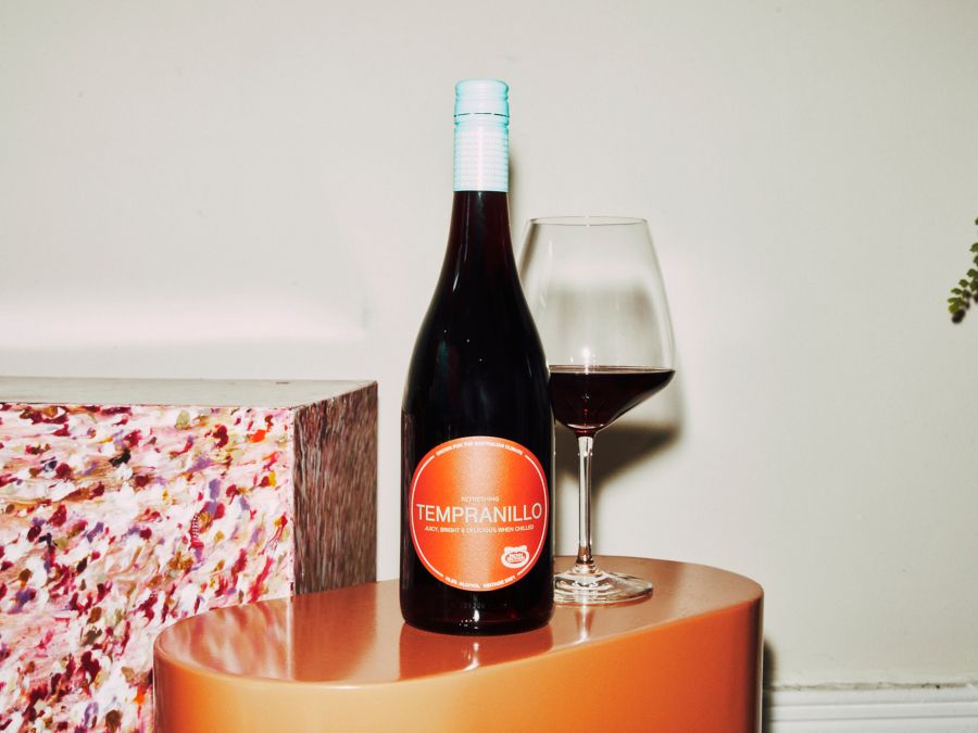 Colpasso Grillo Sicilia - A fresh, smooth and fruity flavored wine that tastes well with grilled chicken or pizza.