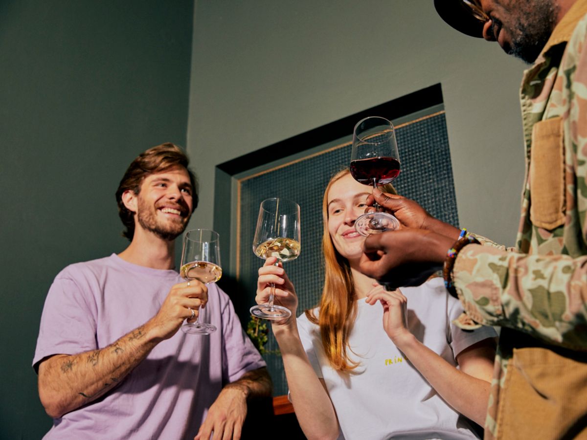 Dinner party this weekend? Here’s your cheat sheet to bringing the right wine