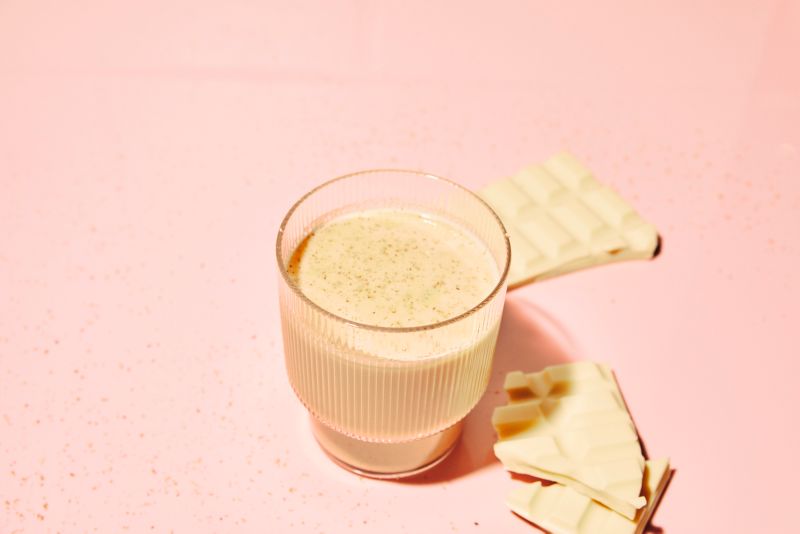 Baileys White Hot Chocolate cocktail recipe