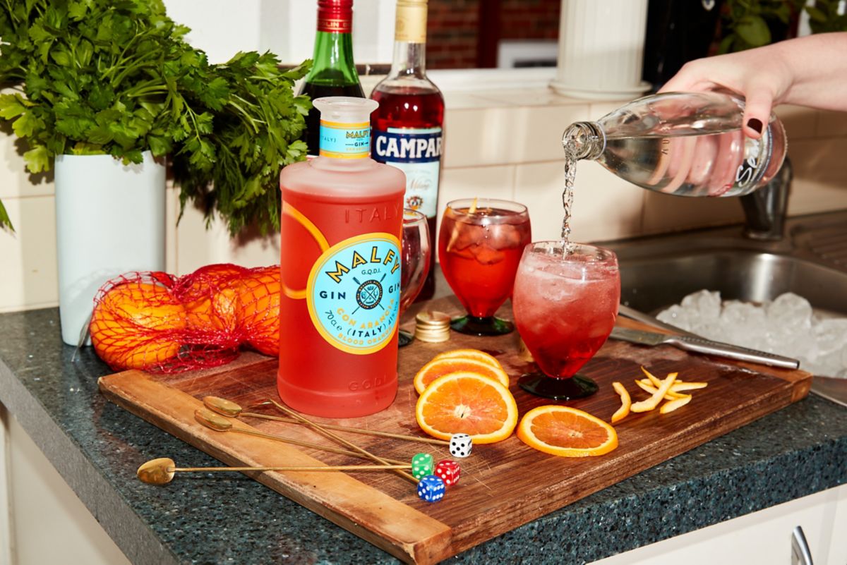 Negroni Spritz mixing station