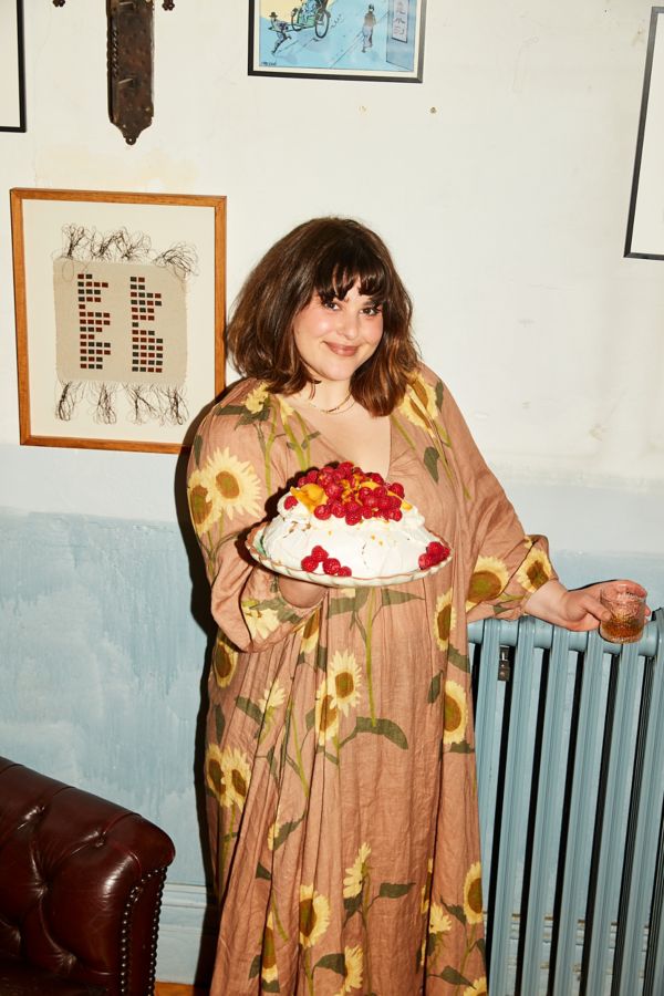 Julia with her pavlova and glass of whisky