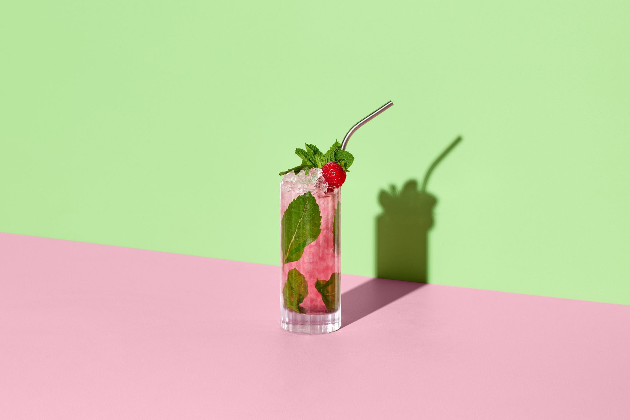 Easy Strawberry Mojito Cocktail Recipe (With Ingredients Top Tips