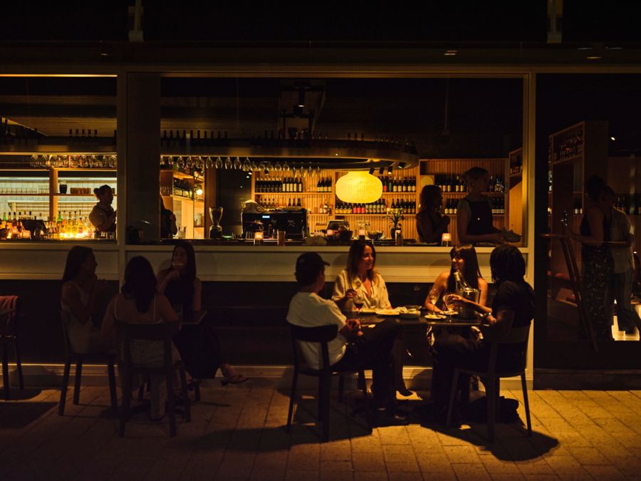 Al fresco at North Fremantle's Al Lupo