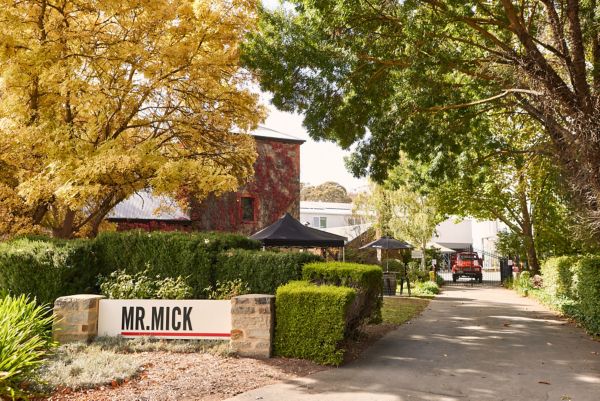  Mr Mick pays homage to a local winemaking legend, continuing his legacy by producing fine riesling and serving it alongside food that enhances the region’s most famous grape. 
