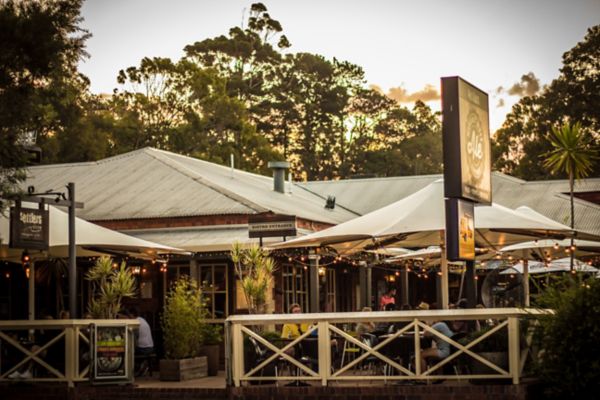 A world-class wine list in one of Australia’s key producing regions teamed with comforting pub grub adds up to a local watering hole that attracts everyone from farmhands to winemakers. 
