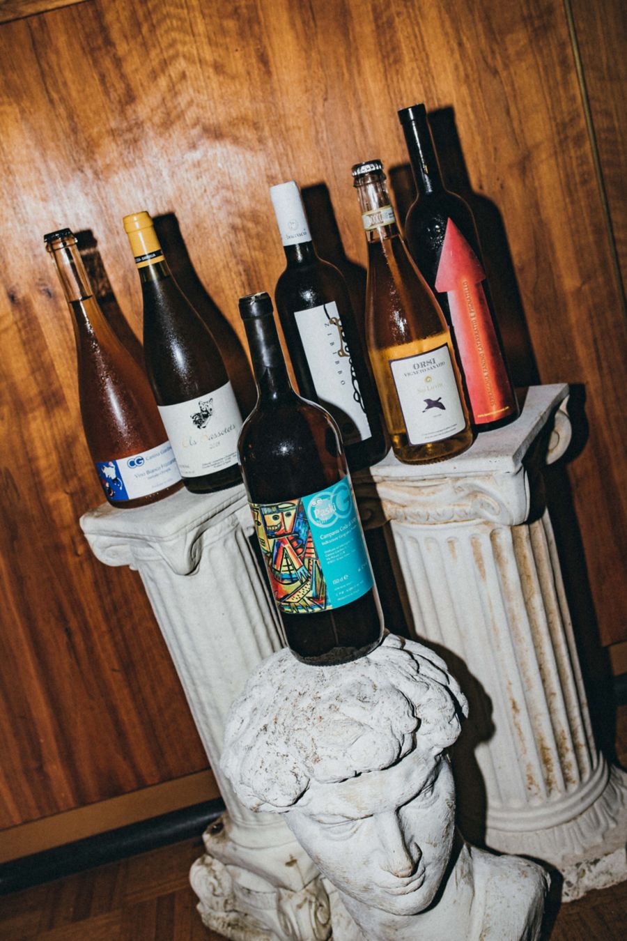 Bottles of wine on an Idol