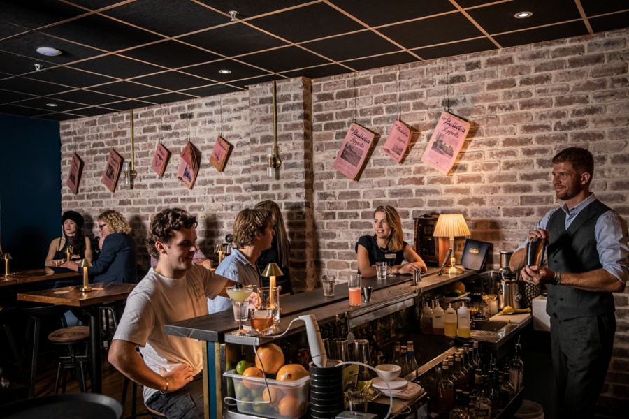 Inside Bar 1880 in Sydney 