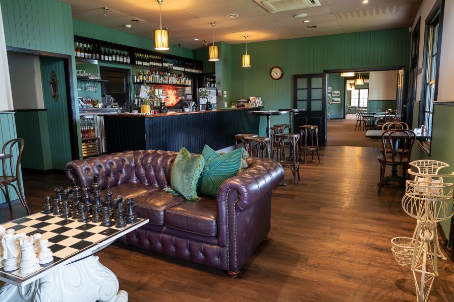 sitting area at Tinamba Hotel