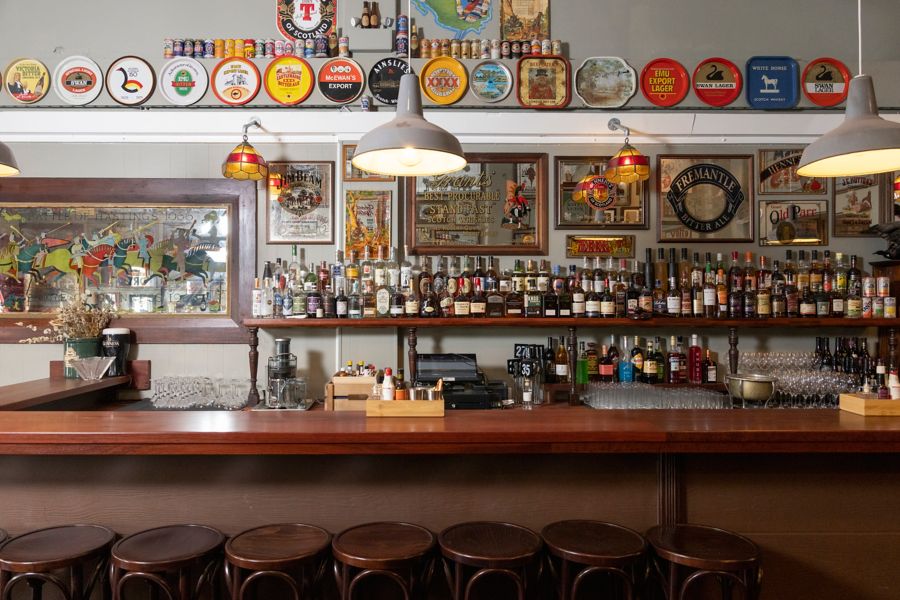 The bar at Edward and Ida's