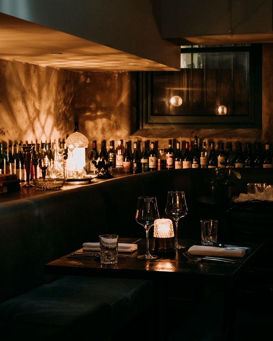 Dessous bar interiors