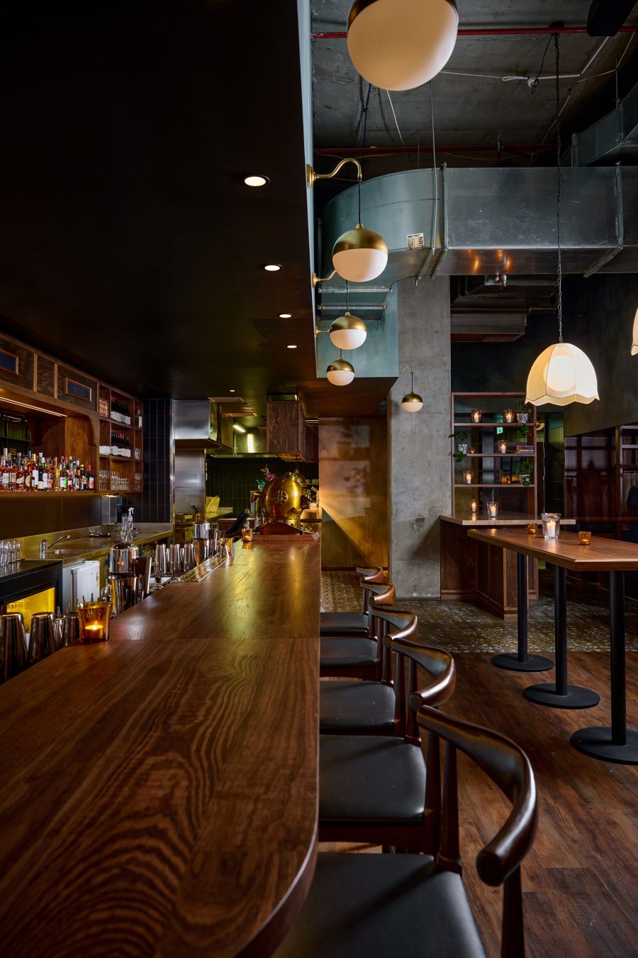 Pearl Diver Cocktails And Oysters Bar Seating