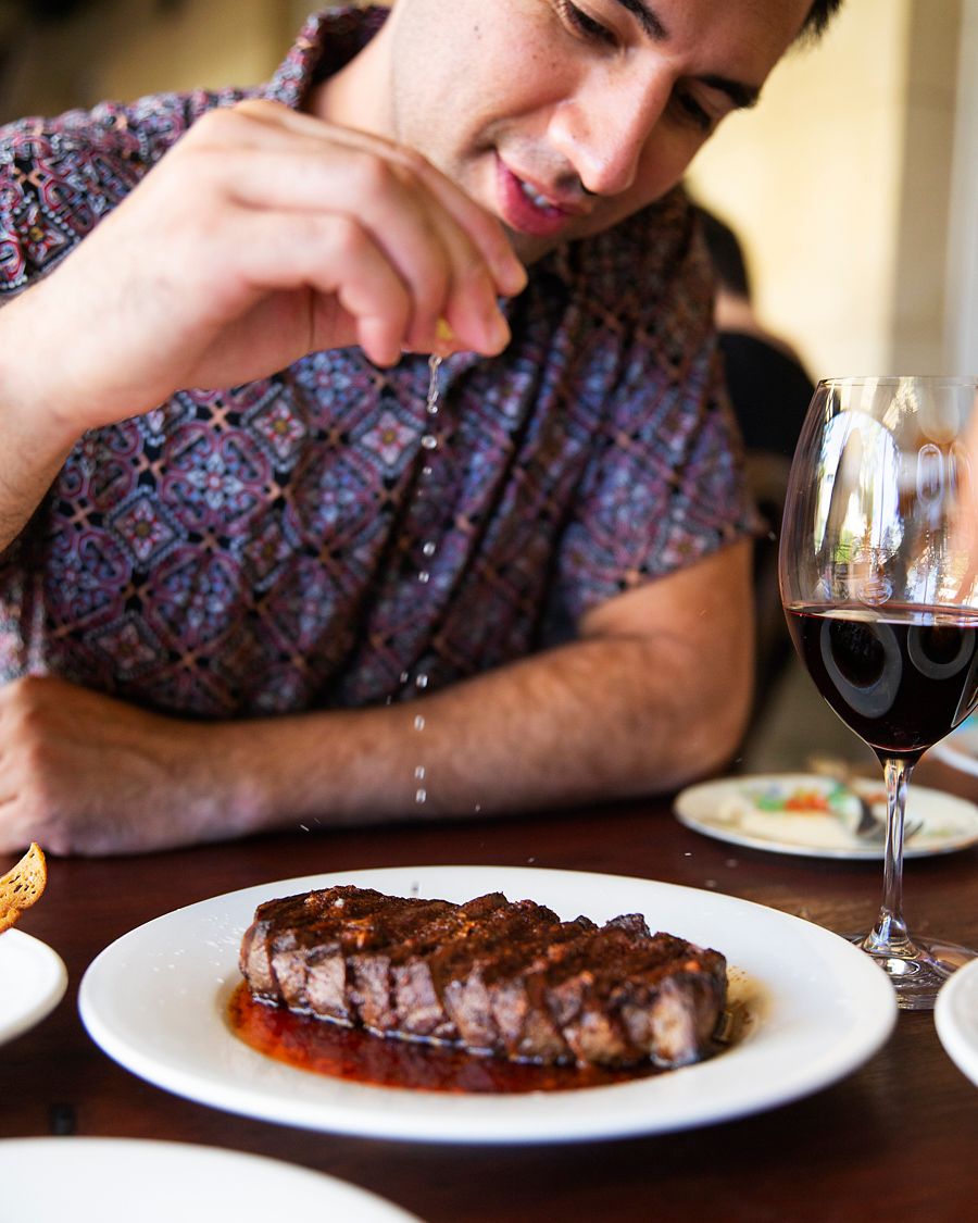 Chef at the Nieuw Ruin bar