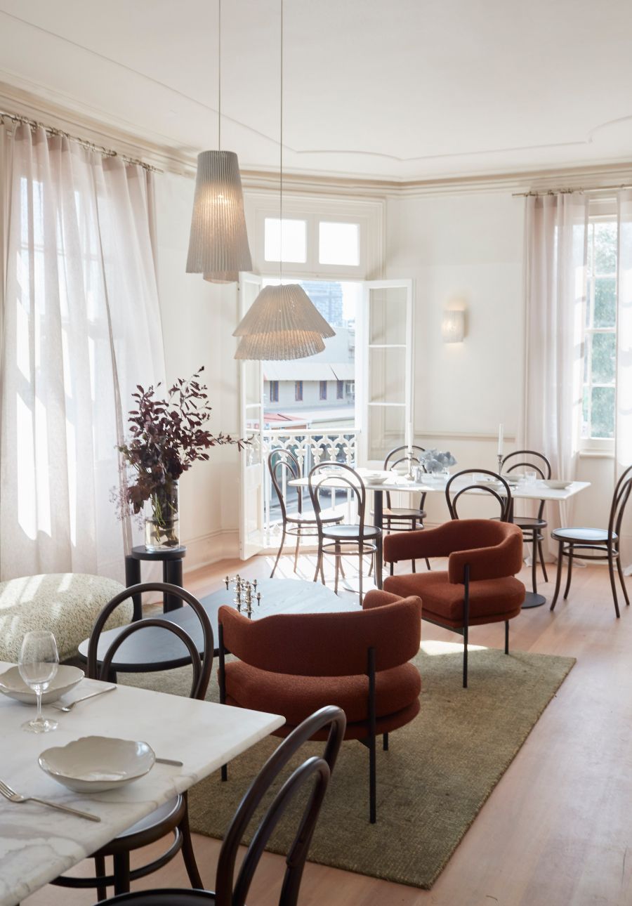 Seating arrangement at no 92