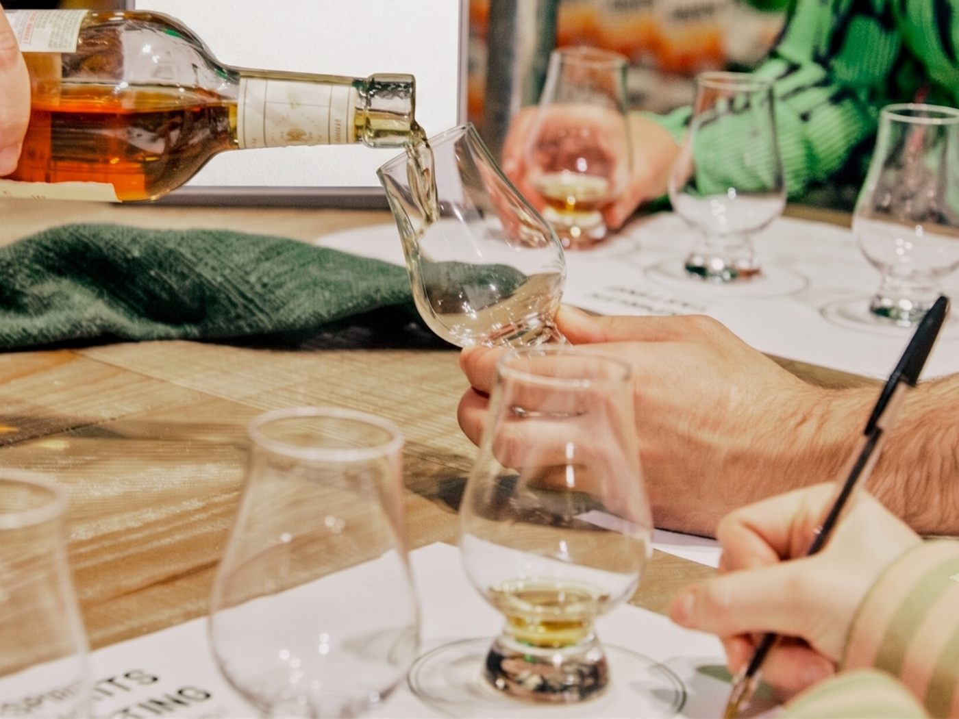 A whisky tasting with friends 