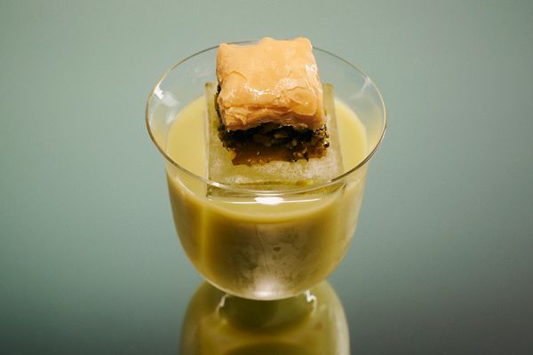  We’ve taken the best bits of our favourite flaky, pistachio-flavoured pastry and turned it into a cocktail. 
