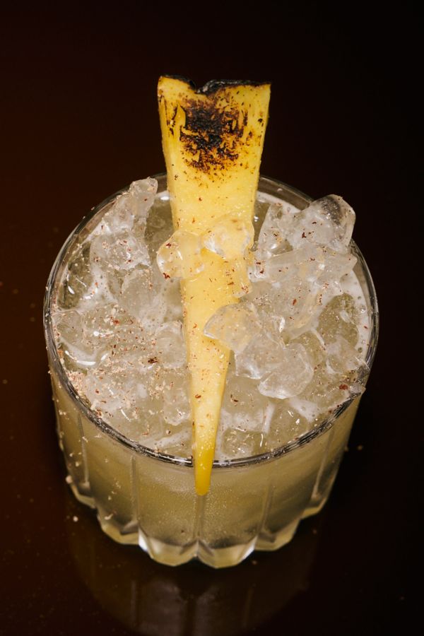 A close-up of the Earl's Vacation non-alcoholic cocktail