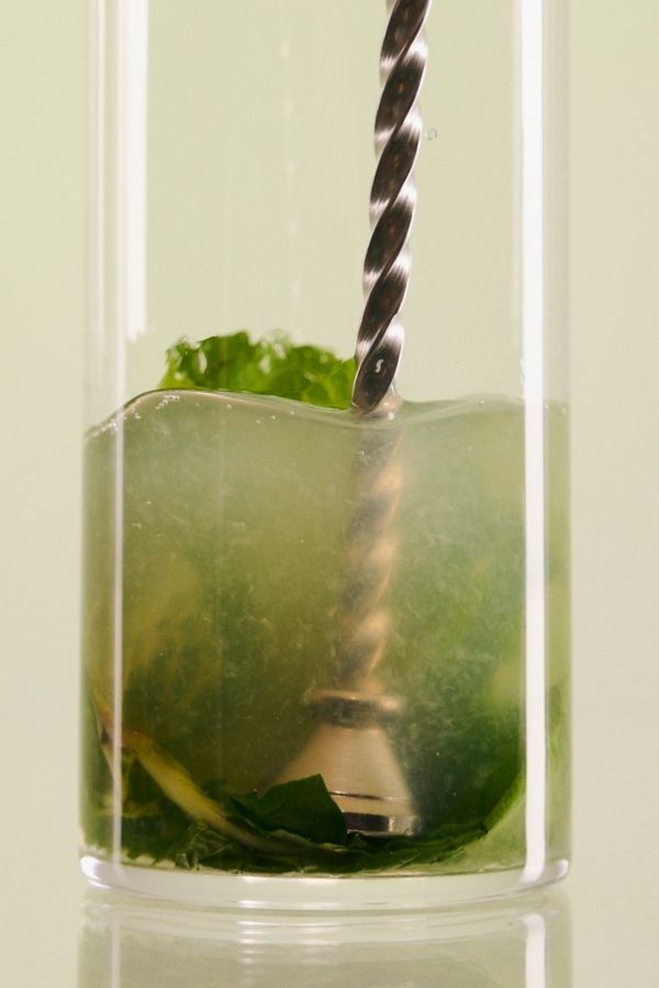 Making the Ginger Rogers with fresh mint leaves