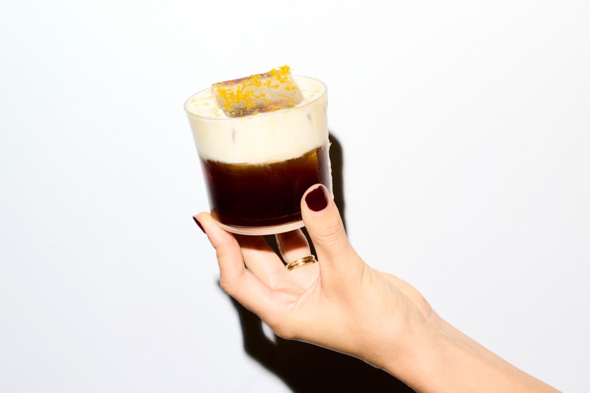 Holding the Whisky Mont Blanc 