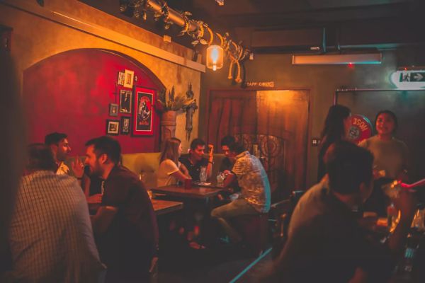  Discover the top 8 venues for after-work enjoyment with your crew and casual meet-ups with your friends. 
